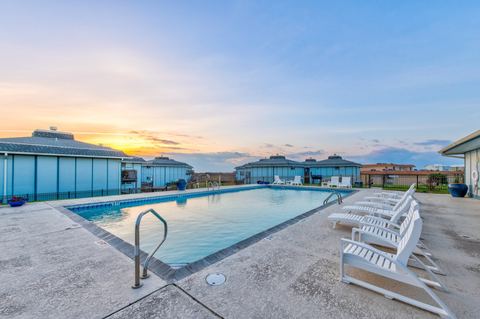 Beachhead pool