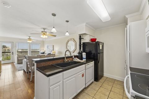 Beachhead 503 kitchen