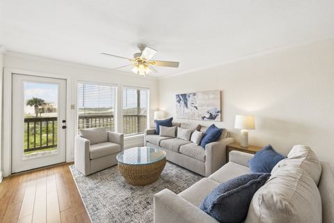 Beachhead 503 living room