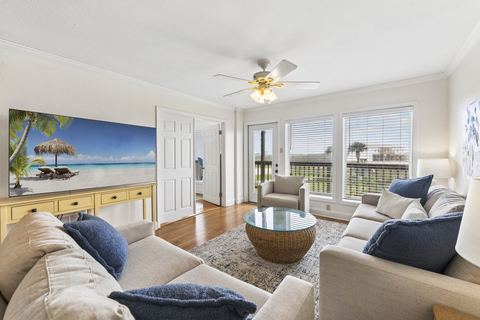 Beachhead 503 living room