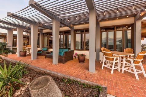 Beachhead pergola seating