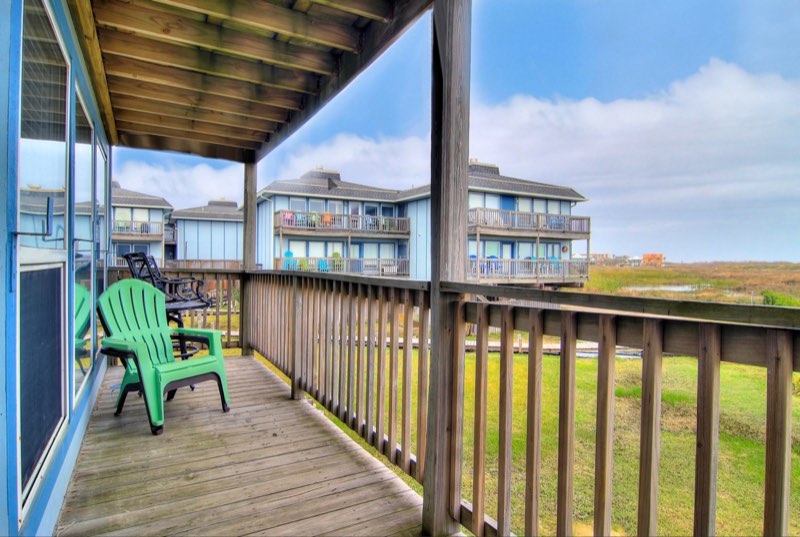 Beachhead pool